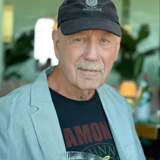 Steve F.