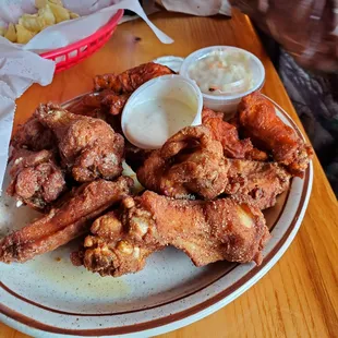 poultry, food, fried chicken, chicken wings, fried chicken wings, bbq wings, chicken wings and fried chicken, chicken, bbq chicken