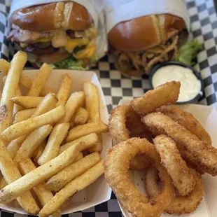 Fresh buns, juicy burgers and delicious sides.