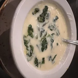 Azteca Queso Dip
