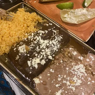 Enchiladas en Mole