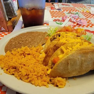 Crispy Taco Plate. Was on the lunch special this day, $8.99 with tea.  Freshly made taco shells are delicious, picadillo is tasty, too!