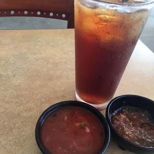 Sweet tea. Hot &amp; regular salsa.