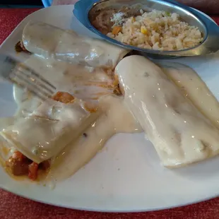 Corn tortillas with shrimp and crawfish