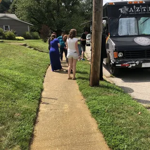Family lined up for the yummy!