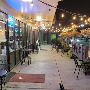 Nice place to hang out in the evening