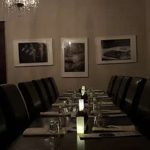 Book your private dinner. Whether you want to celebrate a birthday or simply gather with old friends.