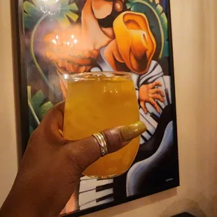 Tropical sangria blanca