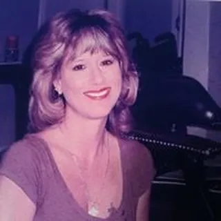 Mary-Lynne L.