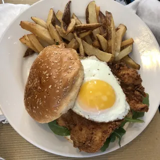 Azul 18 Fried Chicken Sandwich Lunch