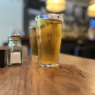 Ice Cold Refreshing Modelo