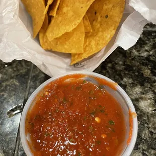 Chips &amp; salsa to go
