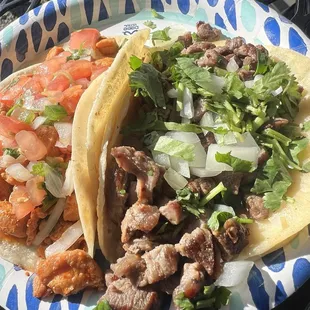 two tacos on a plate