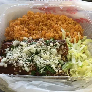 Mole enchiladas