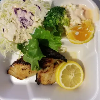 10. Sashimi and Broiled Fish Lunch Combination