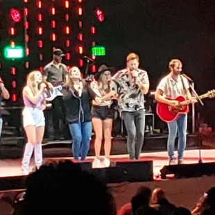 Lady Antebellum,  Carly Pierce,  Niko Moon, Tenile Arts