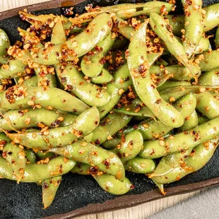 Spicy garlic edamame