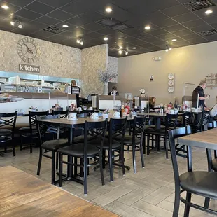 Cute and clean cafe!