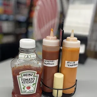The condiments