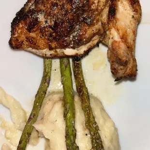 Chicken, mashed potatoes, &amp; asparagus!