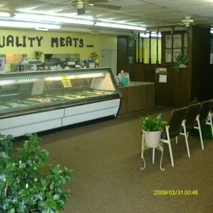 the inside of a restaurant