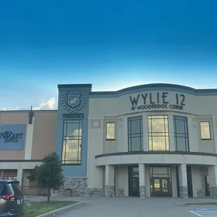 Entrance with what movie size.