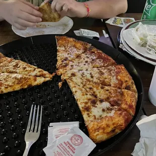food, pizza