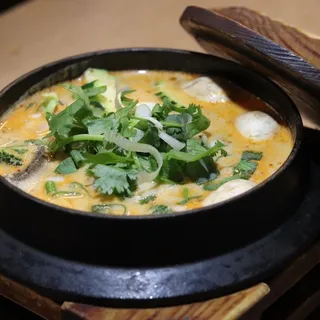 Tom Kha