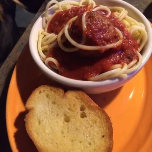 Kids spaghetti and meatball