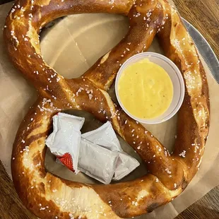 Large pretzel