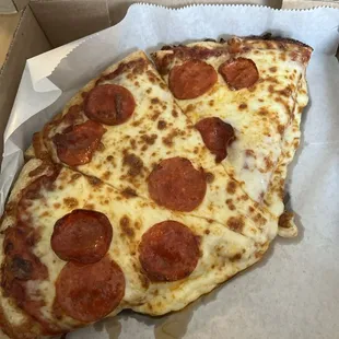 3 slices of pepperoni and cheese pizza
