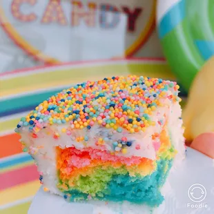 This candy shop is awesome. Soooooo cute!!!!