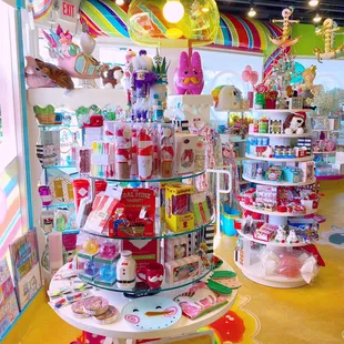 Inside the shop during the holidays! "Santa I know him!"