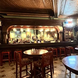 Great bar!