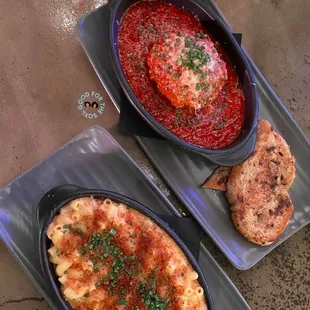 Mac &amp; Cheese + Giant Meatball