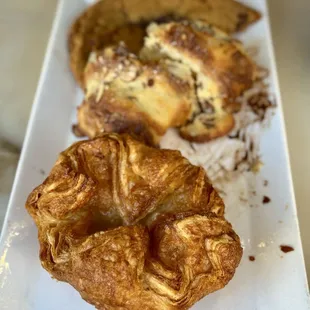 Kouign Amann Nature Chocolate Banana Almond-Croissant Chocolate Chip Cookie