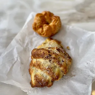 Chocolate Banana Almond - Croissant