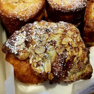 Chocolate Banana Almond-Croissant