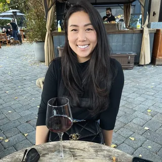 Jenny L.