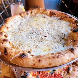 Mr. White Pizza