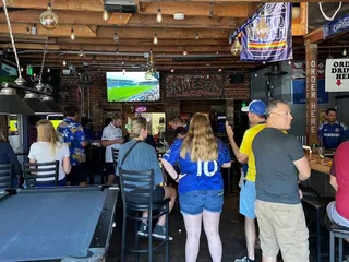 Old Tavern Bar & Grill