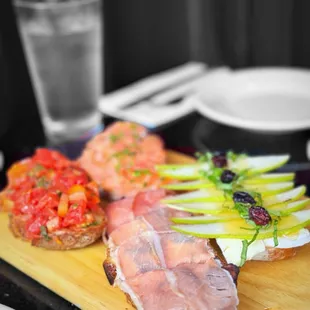 Bruschetta | @whaevaeats