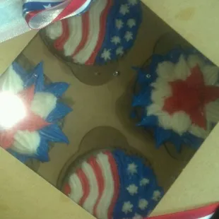 4th of July Cupcakes! Were super yummy and beautiful!