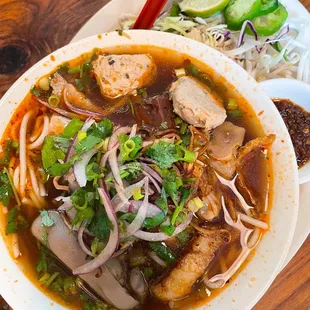 Bun bo hue