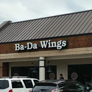 Ba-Da Wings, 6300 Creedmoor Rd, Raleigh NC