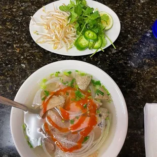 ramen and noodles, food