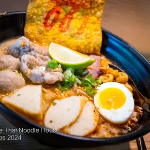 N6 Tom Yum Noodle Soup