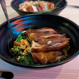 N12 Ba Mee House Noodle Garlic Sauce with Roasted Duck