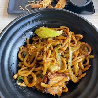 N10 Hand Pulled Noodle Stir Fried