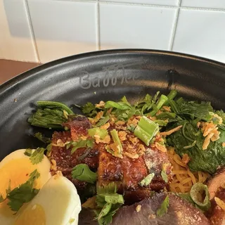 N12 BA MEE House Noodle Garlic Sauce